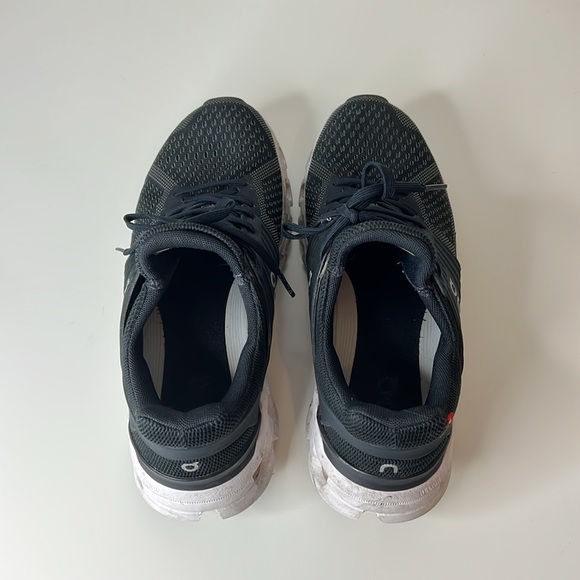 Women’s 8.5 On Running Cloud Swift Black/White - Picture 7 of 10